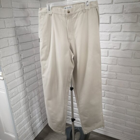 Columbia Sportswear Co. Men's Size 33/32 Light Grey Zipper & Snap Closure Chinos - Picture 1 of 15